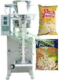 ماكينة تعبئة وتغليف الاكياس بنظام التغليف الخلفى لحبوب الذرة